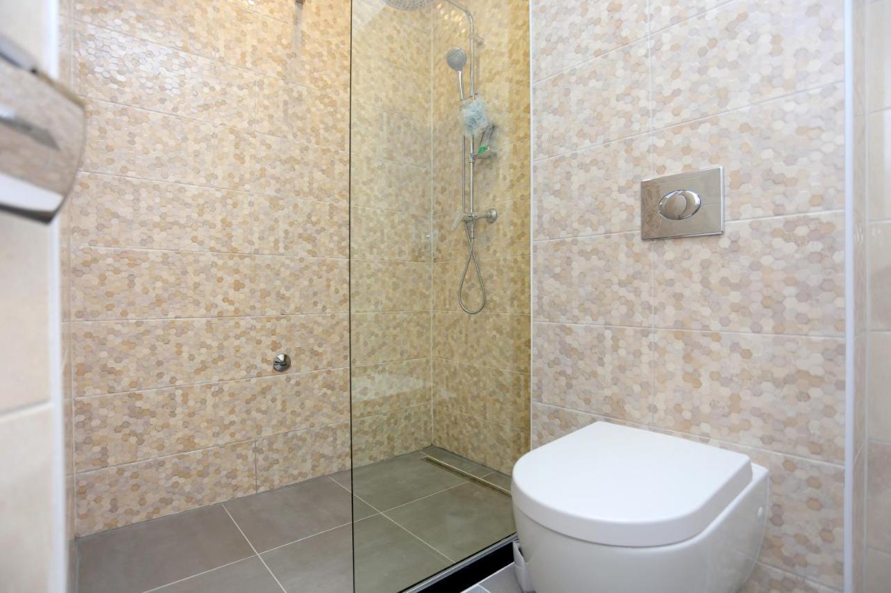 Family Friendly Apartments With A Swimming Pool Zivogosce - Porat, Makarska - 18150 객실 사진